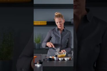 Geduld ist eine der wichtigsten Zutaten in der französischen Küche. Sophia Rudolph ze...