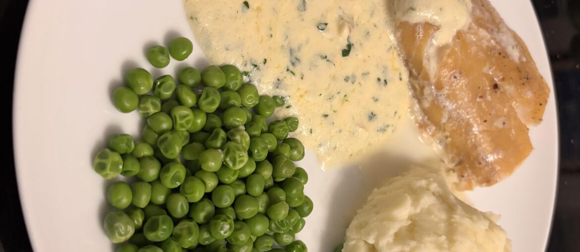 Smoked haddock, parsley sauce, man n peas.