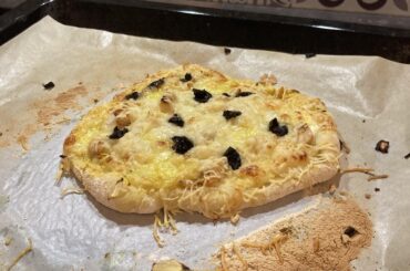 Pizza poulet curry (pâte maison)