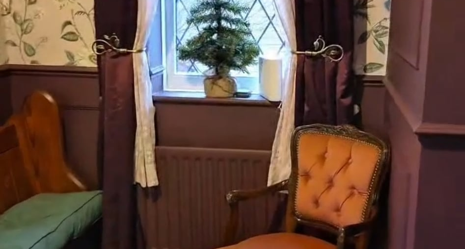 Cloakroom before & after