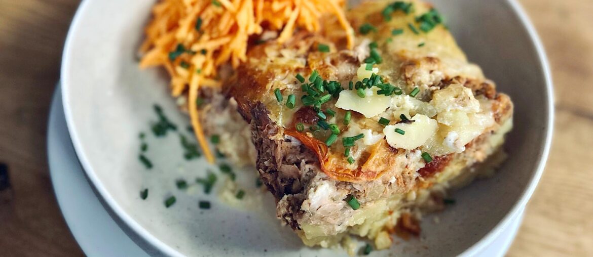 Potato-tuna casserole with carrot salad