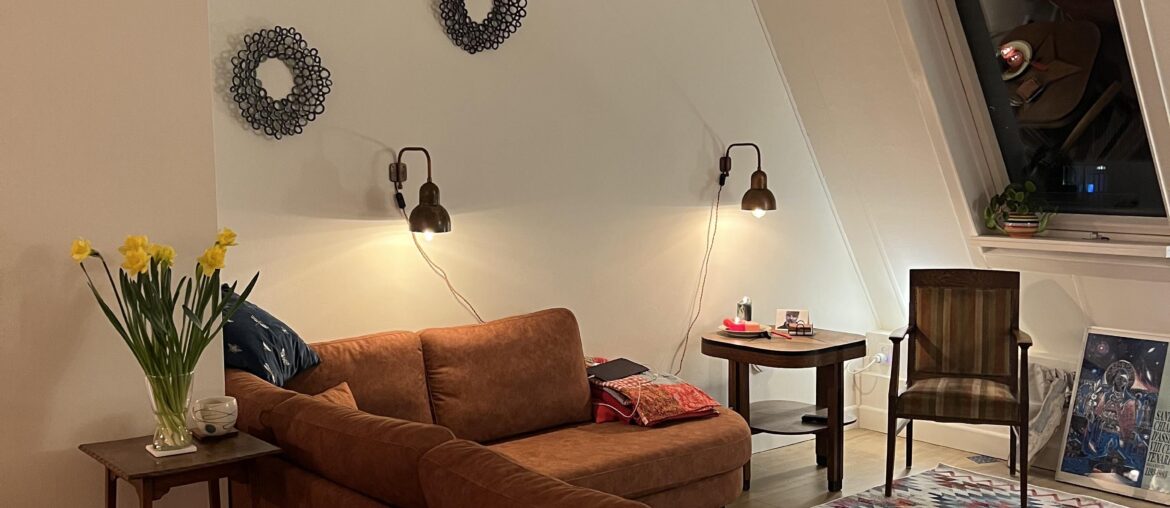 What color should I paint my wall