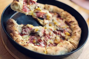 Pizza with cheese stuffed crust