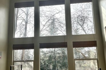 Motorized curtains for large windows