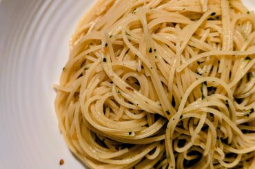 Spaghetti(ni) aglio, olio, e peperoncino