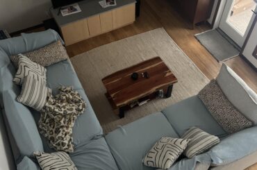 what shape rug for living room, or should my new rug be the same size and shape?