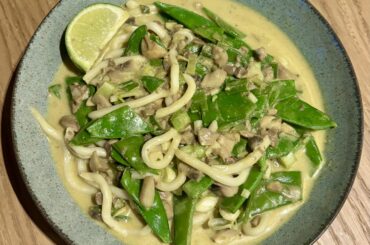 Green curry noodles