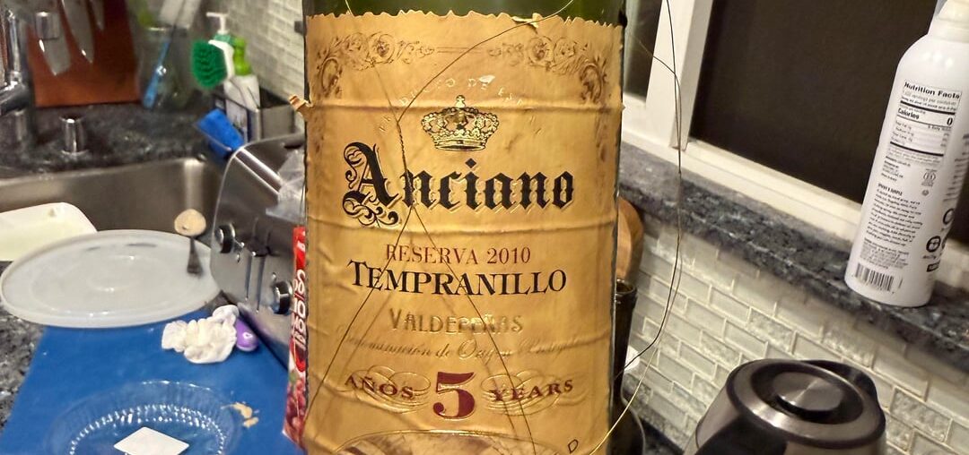 2010 Anciano Tempranillo Reserva, aged 5 years in oak 2010 Anciano Tempranillo Reserva, aged 5 years in oak