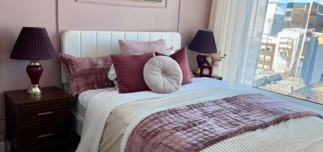 The day to night of my dream pink bedroom 💕