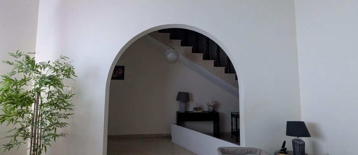 How can we close off this space? How can we close off this space?