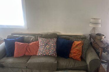 What would you do with this wall if you had company coming TONIGHT?!