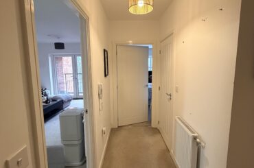 How can I decorate this entrance hall?