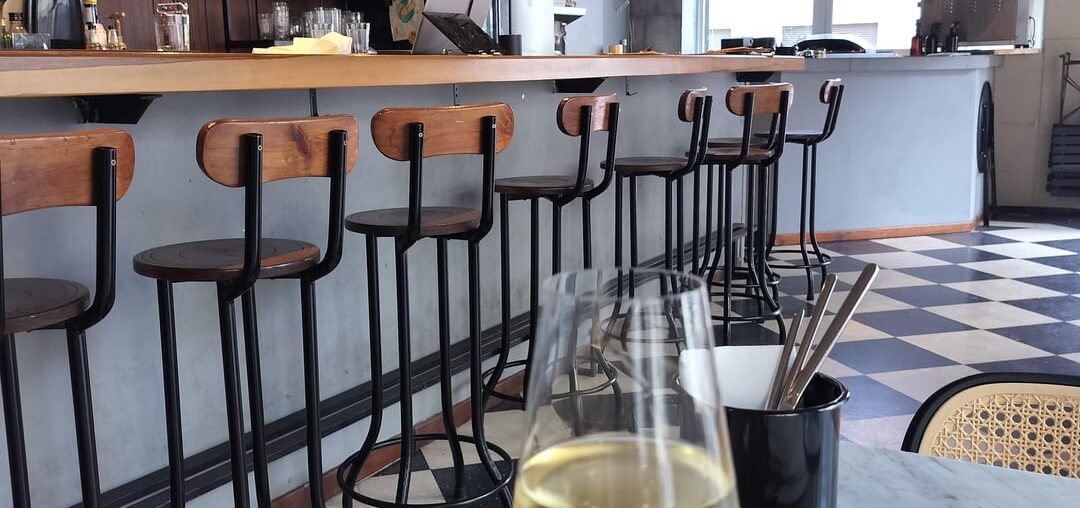 Viti Bar de Vinos, in Montevideo, Uruguay. Good place to try Uruguayan wines, as they have loads of domestic wines by the glass, and they do half glasses and wine flights. Prices in the menu pics are in Uruguayan pesos ($1 US = approx 40 UYU)