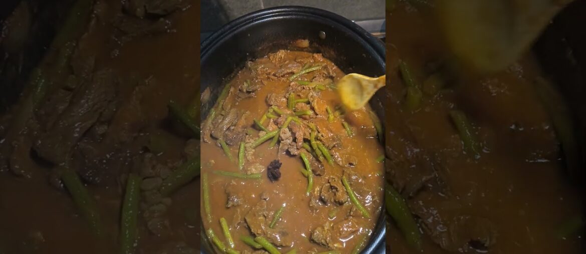 Hot 🌶️ Beef streifen with French Beans  served with Coconut Rice