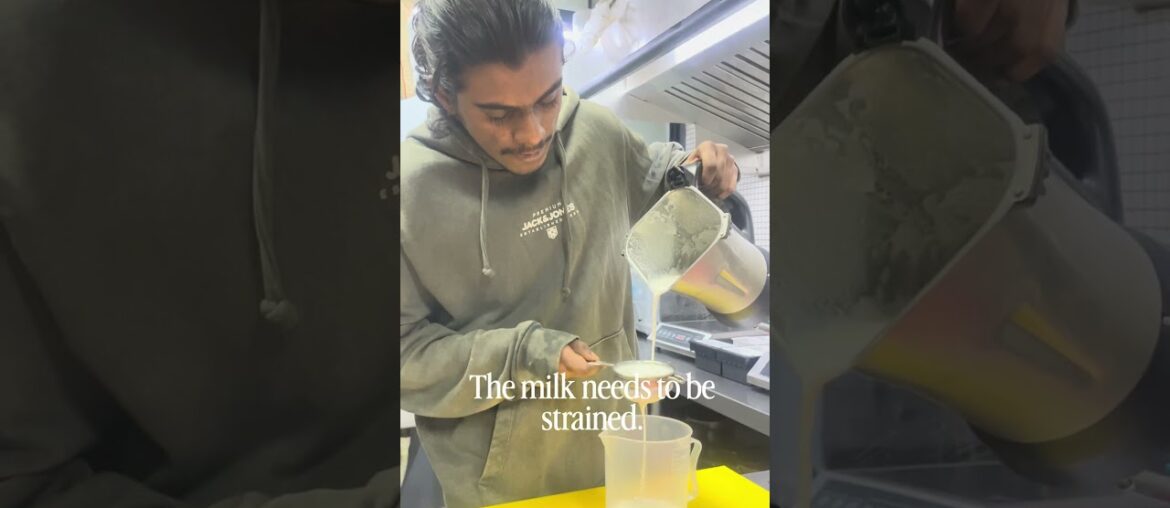 This Bonoffee Latte Will Blow Your Mind 🤯☕ #shorts BonoffeeLatte#CoffeeShorts#HotLatte#BaristaLife#