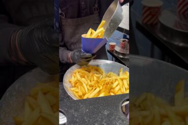 World’s most famous holland fries #fries #foodie #streetfood #viral #trending #foodblogger