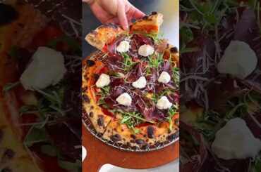 How to Cook nice pizza? Use Emozione Gas fired Oven to make gourmet pizzas! 🍕🔥