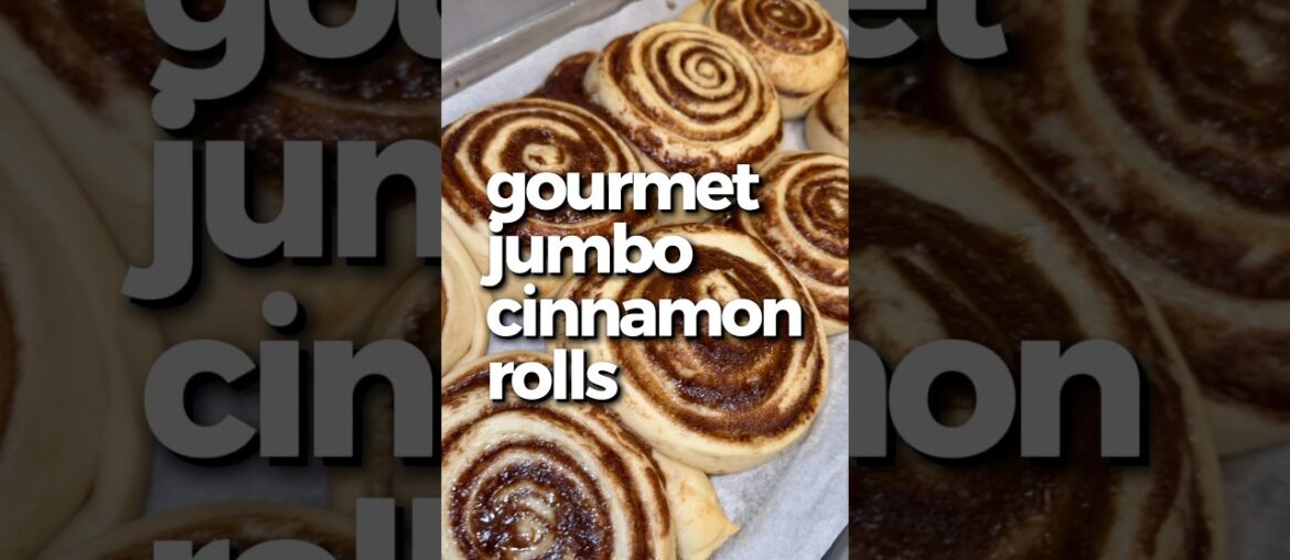 These gourmet jumbo #cinnamonrolls  came out PERFECT 🤩 What do you think? #baking #sweettreat
