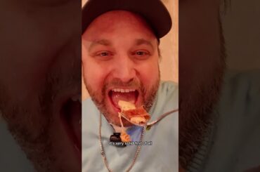 Trying French Pizza in Paris