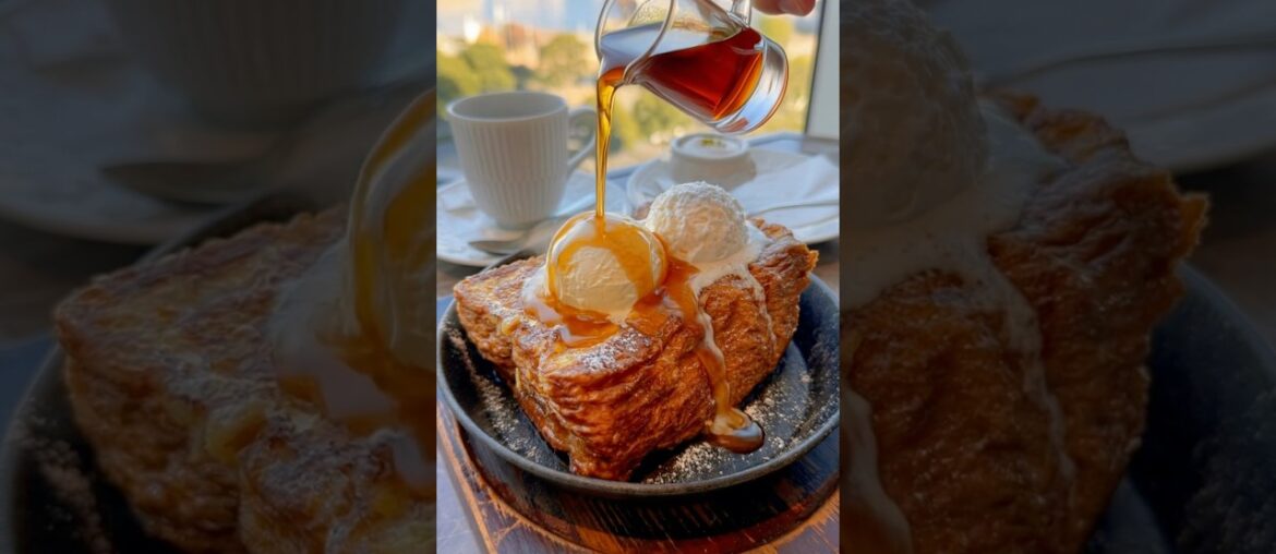 極厚食パン型ブリオッシュをスキレッでバターと焼き上げた『フレンチトースト ロワイヤル』 #japanesefood #スイーツ #カフェ