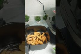 French fries in airfryer 😍❤️ #asmr#food #youtube #recipe #airfryer #youtubeshorts#trendingshorts#yt