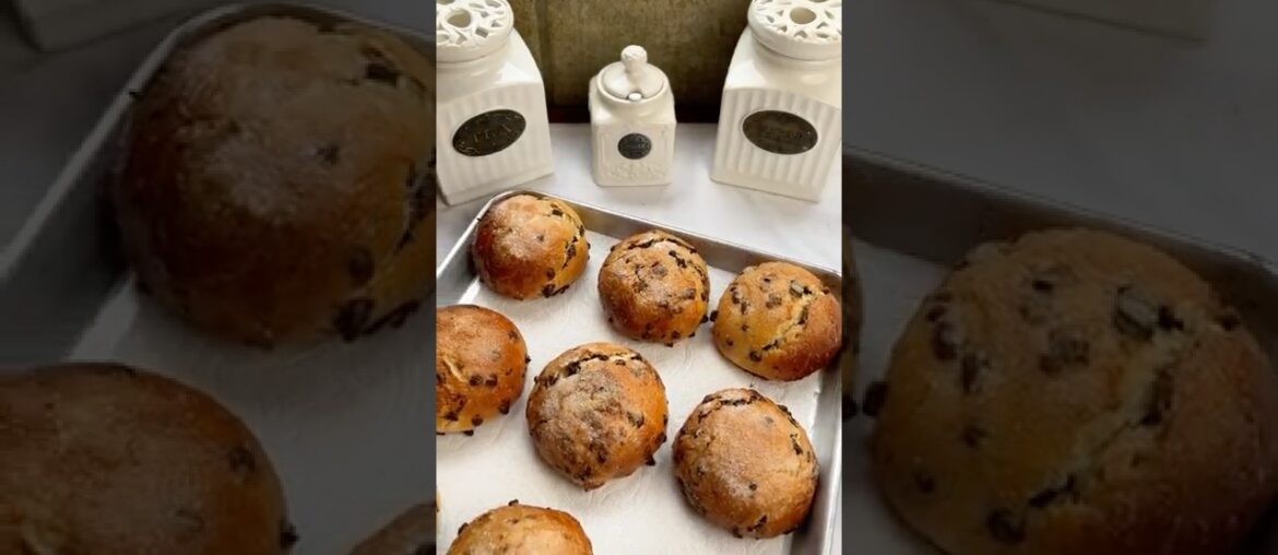 The Secret to Fluffy Parisian Chocolate Bread 😳...... #thebakefeed  #bakingmadeeasy  #bakingrecipes