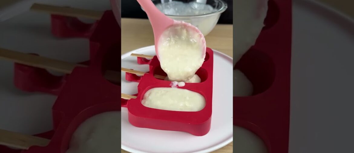 Gourmet coconut popsicle with peanuts, easy and creamy.