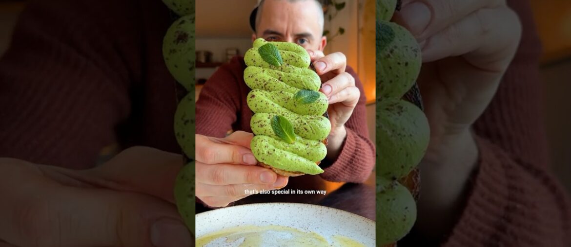 Whipped Edamame On Toast 🌿 get the recipe with a SO VEGAN subscription