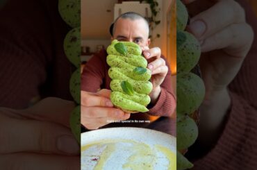 Whipped Edamame On Toast 🌿 get the recipe with a SO VEGAN subscription