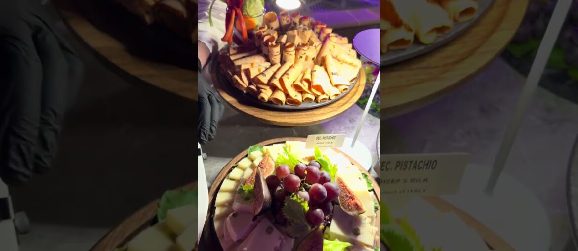 The Cheese and Gourmet Table The Cheese and Gourmet Table