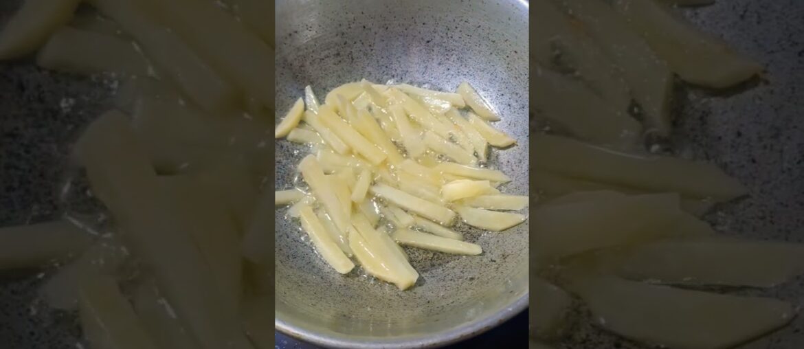 Crispy French Fries with less oil #youtubeshorts #shortsfeed #shortvideo #frenchfries #easy #tasty