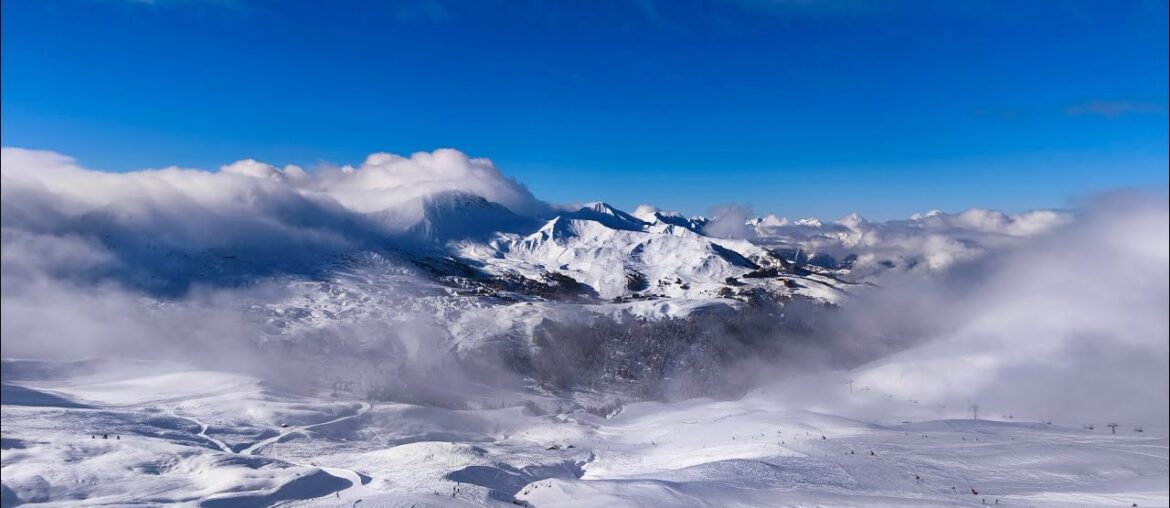 Perfect Ski Day in La Plagne 🇫🇷☀️ Bluebird Slopes & Mulled Wine | French Alps 4K Perfect Ski Day in La Plagne 🇫🇷☀️ Bluebird Slopes & Mulled Wine | French Alps 4K