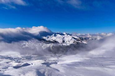 Perfect Ski Day in La Plagne 🇫🇷☀️ Bluebird Slopes & Mulled Wine | French Alps 4K