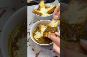 👩‍🍳First Time Trying French Onion Soup 🤌| Soğan Çorbasını İlk Kez Denedim 😍