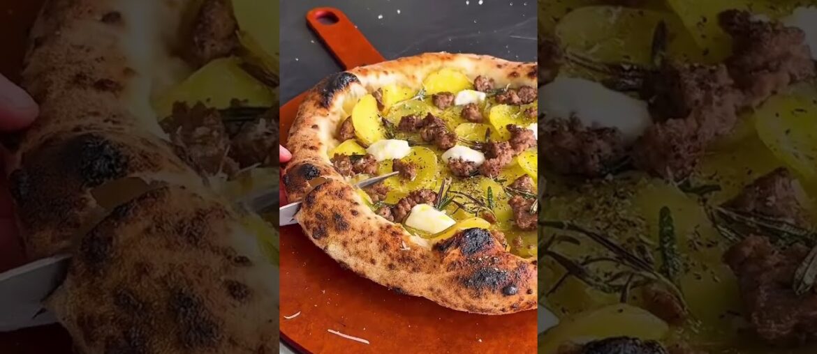 #GourmetPizza Secrets with Emozione gas fired Oven! 🍕✨