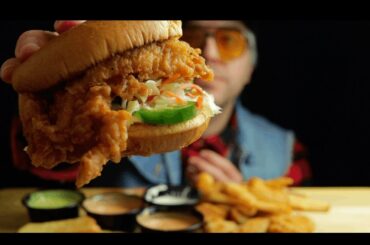 ASMR | Mukbang | Red Robin Hot Honey Crispy Chicken Sandwich Fried Pickles And Streak Fries