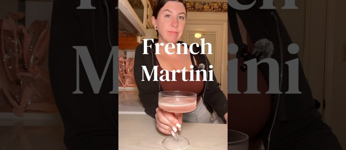 French martini #cocktailsathome #cocktailrecipe #vodkacocktails #chambord #classiccocktails