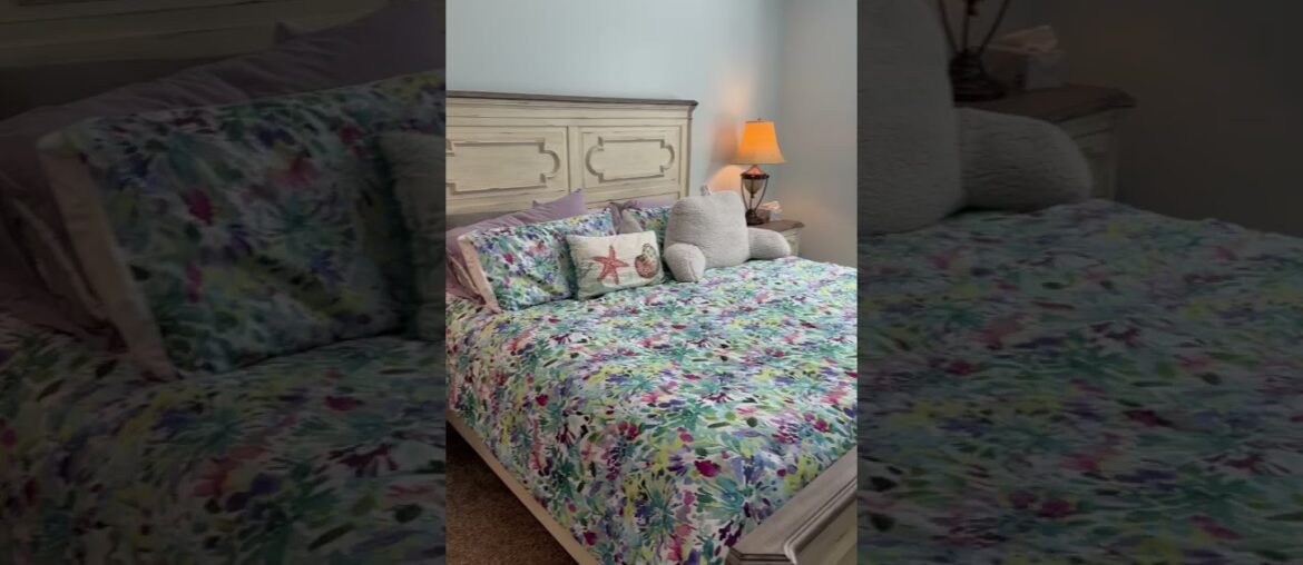 NO REAR NEIGHBORS & MOVE IN Ready in Hudson Florida