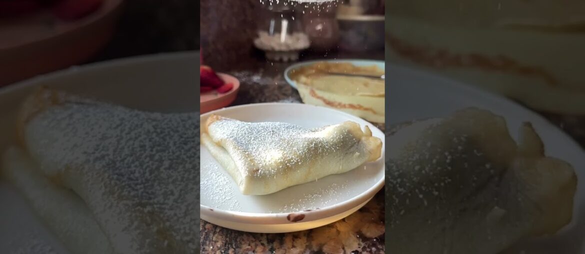 FRENCH CREPES WITH NUTELLA WND STRAWBERRIES