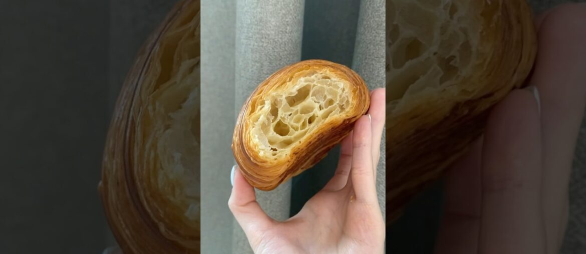 buttery flaky french croissant 😝 #bread #bakery #cafe #danish breakfast #butter #pastry #air