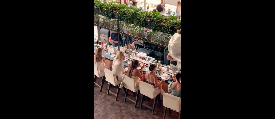 Mocktail mixology class - 1 Hotel Melbourne