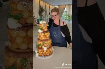 Hemos hecho una espectacular Tarta Croquembouche pièces montées 🎂 para una boda en Villa Luisa