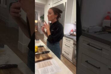 👩‍🍳 Meet Chef Kelly! The culinary magic behind our cooking classes