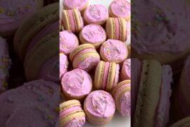 Loft house sugar cookie French macarons 😍😋