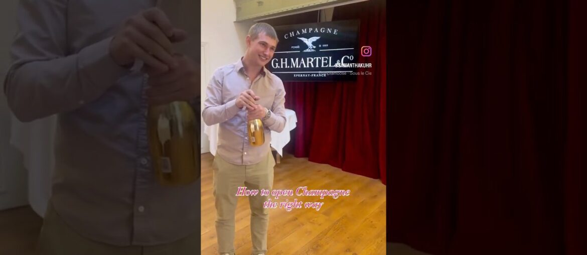 How to open champagne the right way #francetravel #reims #howtoopencha #champagneregion How to open champagne the right way #francetravel #reims #howtoopencha #champagneregion
