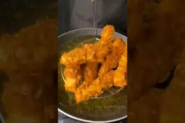 crispy french fries 😋😋#asmr #food #tasteofindia #recipe #cooking #vuralvideo#delicious#crispyaalufry