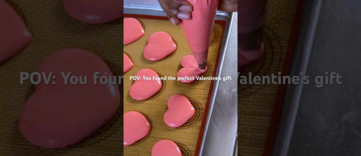 Combine hearts French macarons and you have yourself the perfect Valentine’s gift #chennai #desserts
