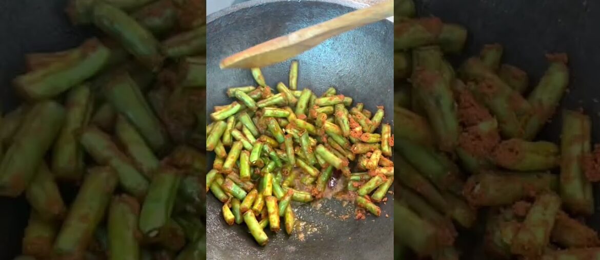 French Beans Mezhukkupuratti 🌿🫛 | Kerala Style Beans Stir Fry | Veg Side Dish #Mezhukkupuratti