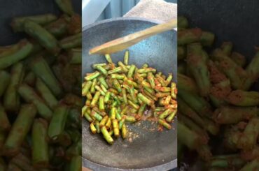 French Beans Mezhukkupuratti 🌿🫛 | Kerala Style Beans Stir Fry | Veg Side Dish #Mezhukkupuratti