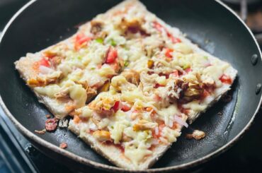 എളുപ്പത്തിൽ ബ്രെഡ് പിസ്സ തയ്യാറാക്കാം/Bread pizza recipe/How to make bread pizza/Bread pizza/Pizza